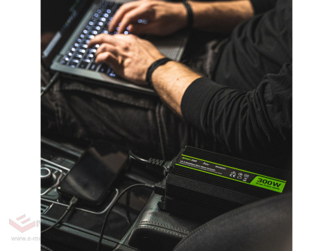 Przetwornica napięcia Inwerter Green Cell PRO 12V na 230V 150W/300W