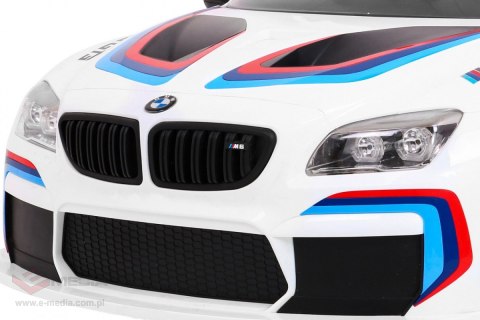 BMW M6 GT3 Auto na akumulator dla dzieci Biały + Nawiew powietrza + Dźwięki MP3 Światła + Pilot