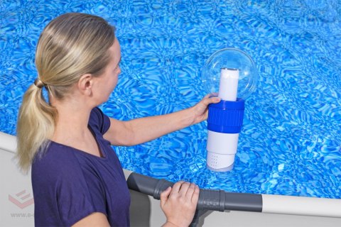 Pływak Dozownik Chemii + Lampka LED BESTWAY