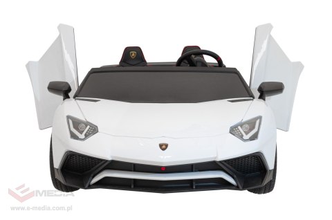 Auto Lamborghini Aventador SV na akumulator dla 2 dzieci Biały Auto Lamborghini Aventador SV na akumulator dla 2 dzieci Biały