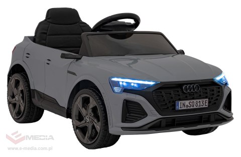 Pojazd Audi SQ8 Szary