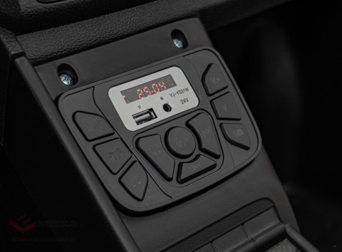 Pojazd Audi Spyder R8 LIFT Czerwony Pojazd Audi Spyder R8 LIFT Czerwony