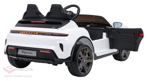 Pojazd Porsche Taycan Turbo S Biały