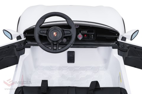 Pojazd Porsche Taycan Turbo S Biały