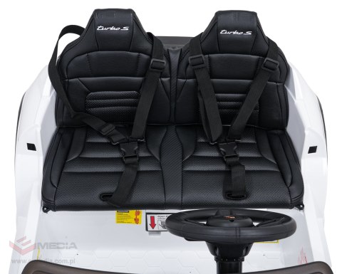 Pojazd Porsche Taycan Turbo S Biały