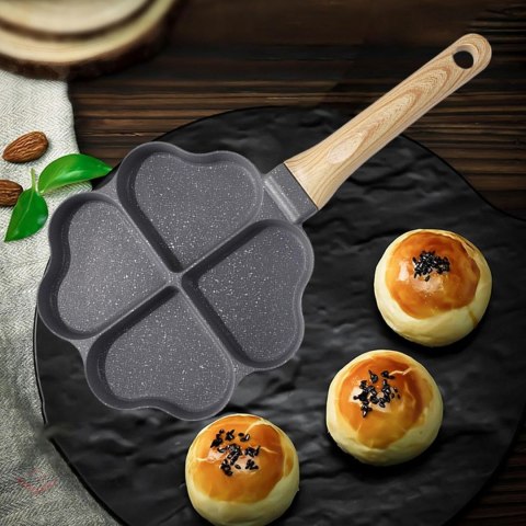 Patelnia do Smażenia Jajek Racuchów Pancakes Placków Indukcja Serduszka