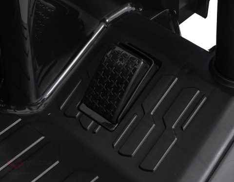 Pojazd MEGA Traktor D68 Z Przyczepką Żółty